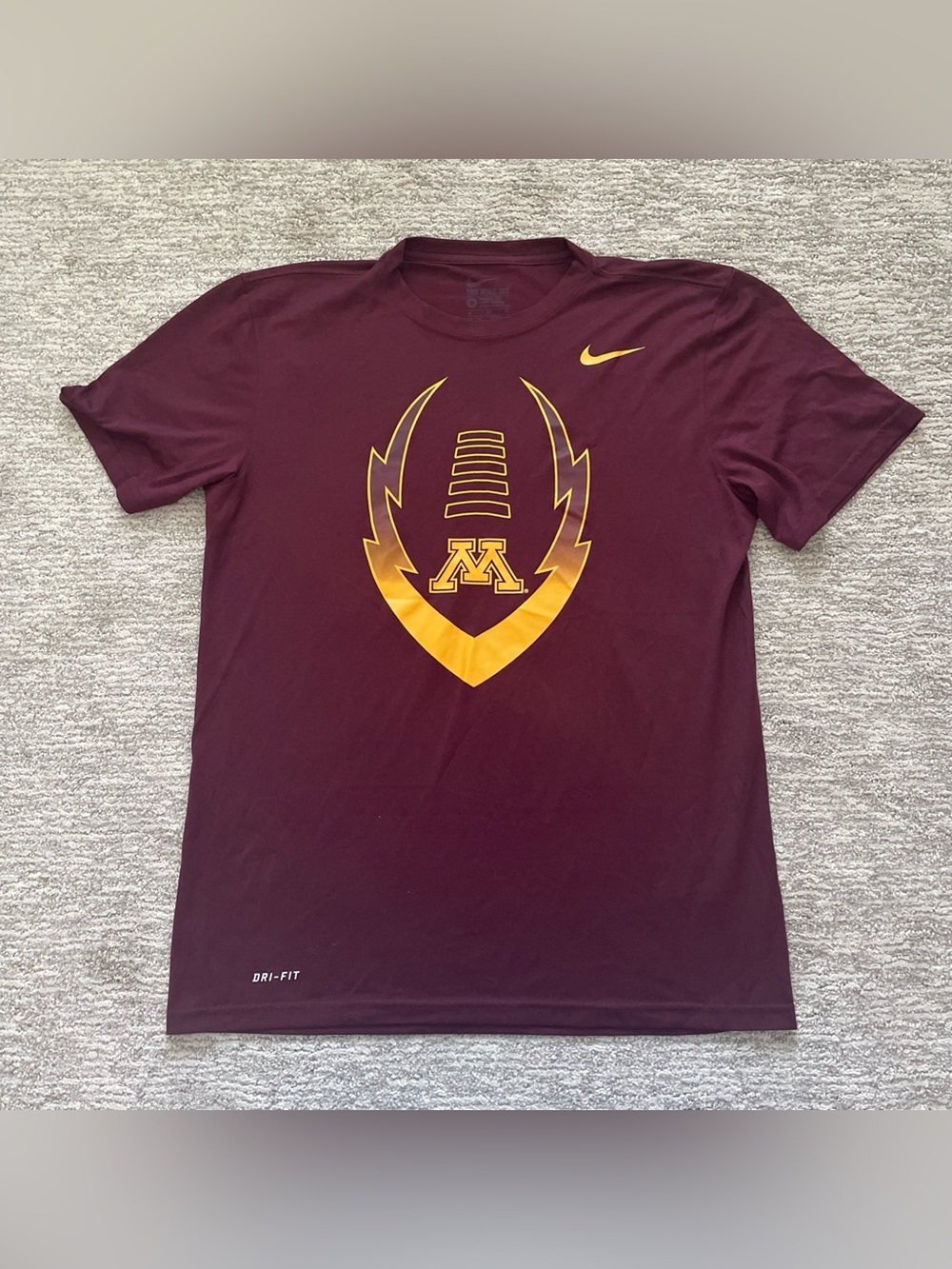 Nike Minnesota Golden Gophers Dri-Fit Shirt Men’s Medium Short Sleeve Football